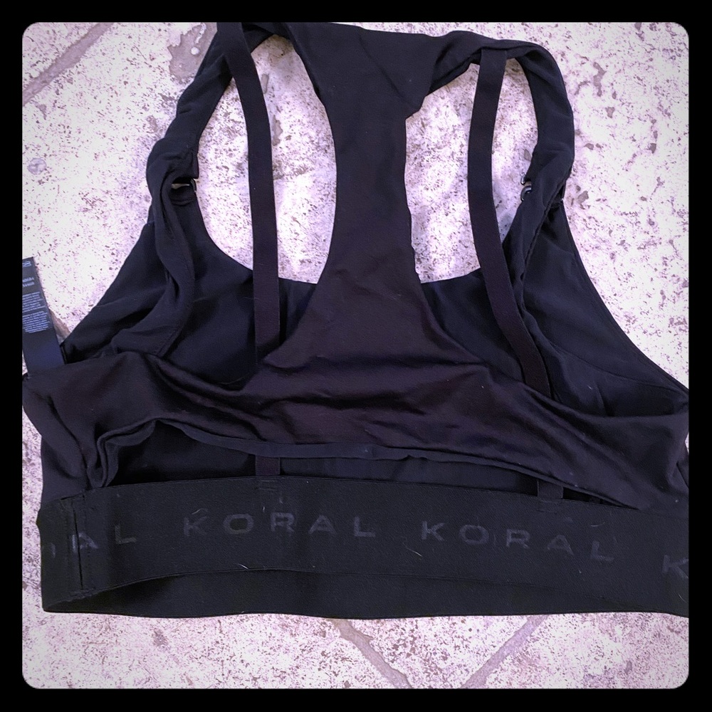 Koral sports bra size large